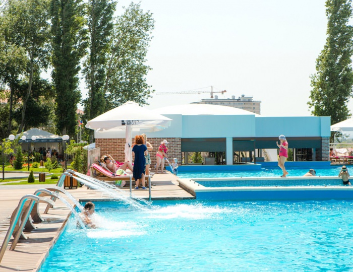 Массажный бассейн - Отель Beton Brut / Бетон Брют