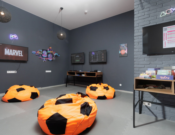 Клуб для детей и подростков TEEN ZONA - Отель Beton Brut / Бетон Брют