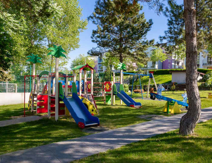 Детская площадка - Отель Beton Brut / Бетон Брют