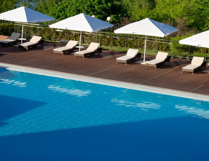 Открытый бассейн - Отель Beton Brut / Бетон Брют